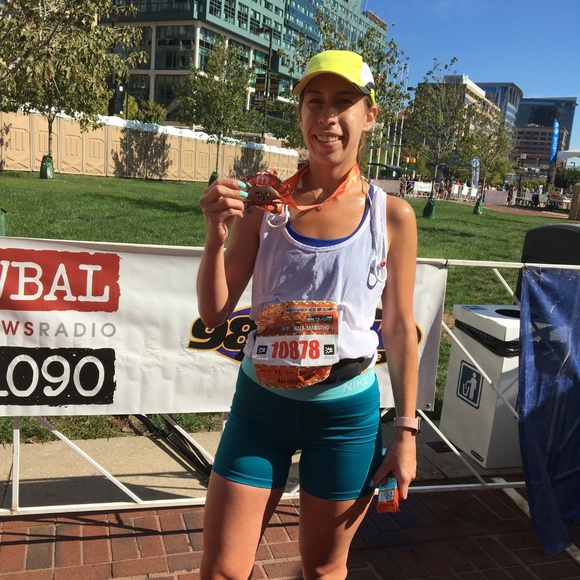 Meet your Posher, Juliana - Picture 4 of 5